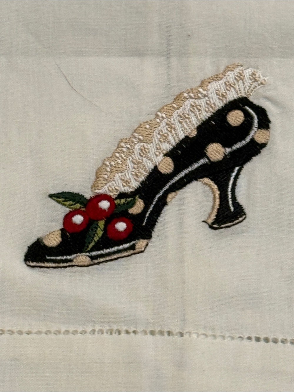 Embroidered Tea Towels With High Heeled Shoes - Set of 3 - Picture 3 of 8